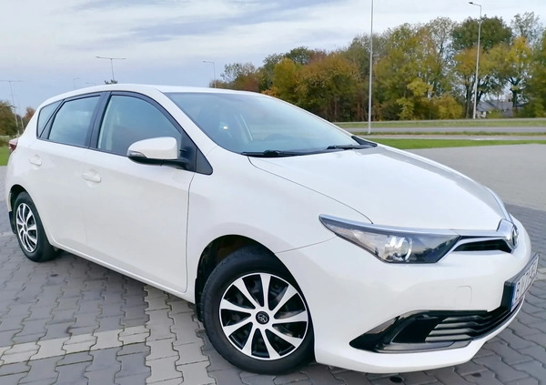 Toyota Auris cena 56900 przebieg: 103500, rok produkcji 2018 z Łańcut małe 352